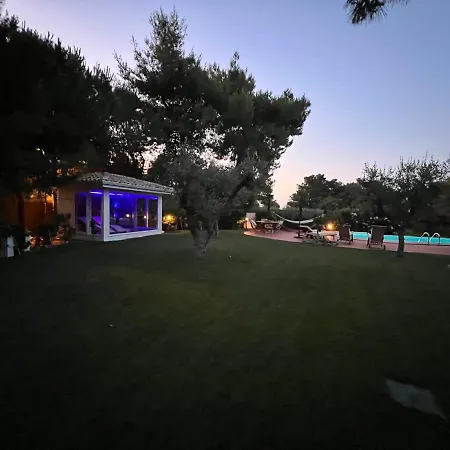 Vittoria Villa Vieste
